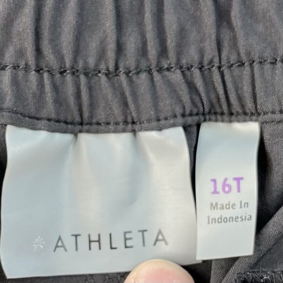 Athleta Womens Athletic Shorts Black Pockets Draw String Workout Gym Size 16T - Picture 7 of 9